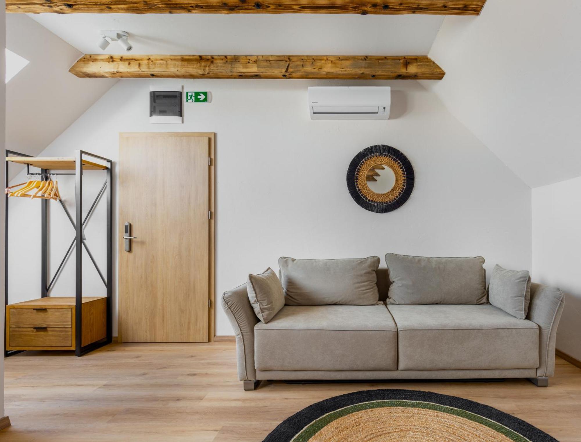 Tulipan Haz Gyal Apartment ภายนอก รูปภาพ
